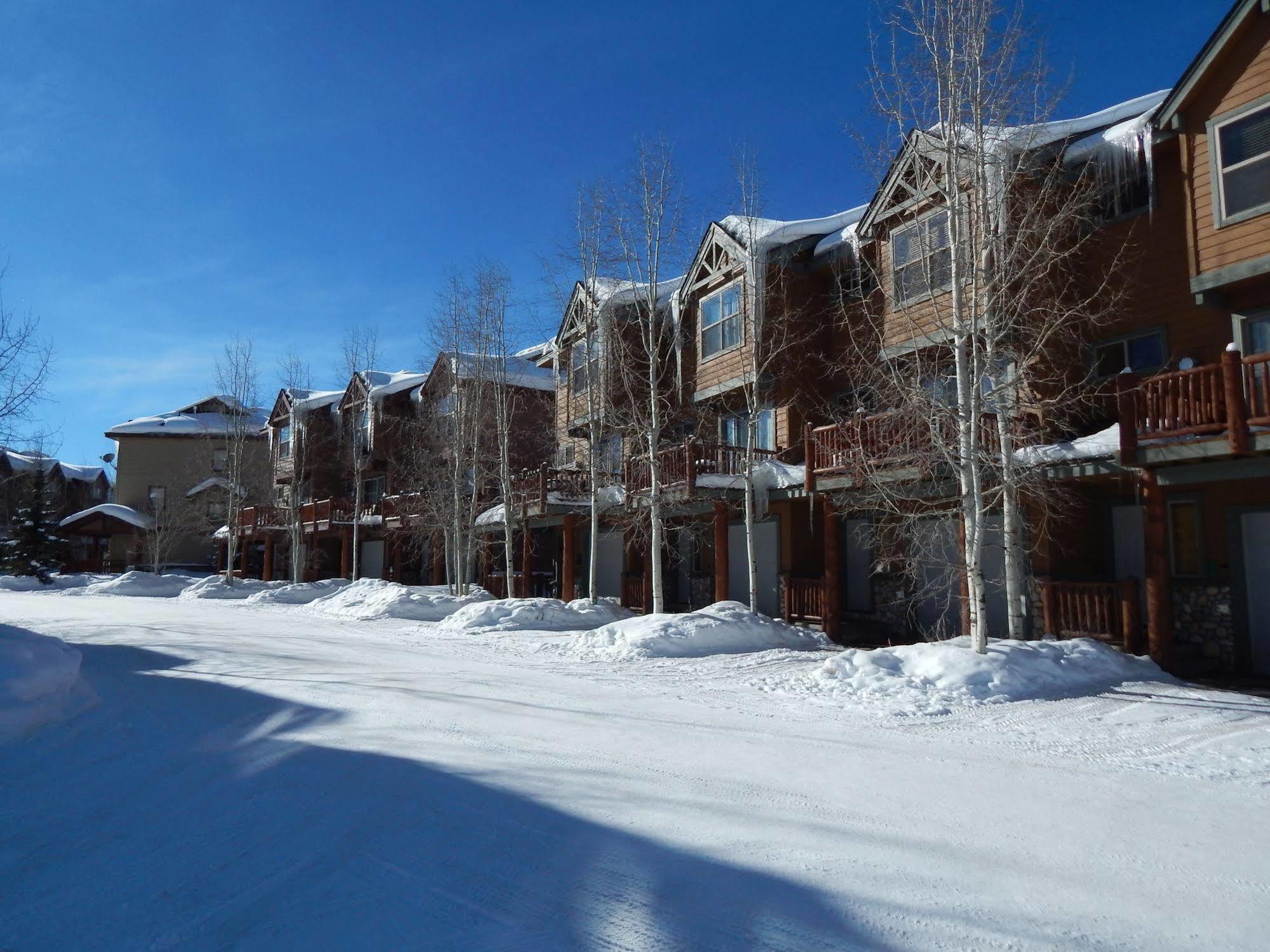 Sawmill Station Hotel Уинтър Парк Екстериор снимка